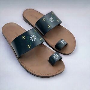 Montego Bay Club Leather collection toe strap sandals